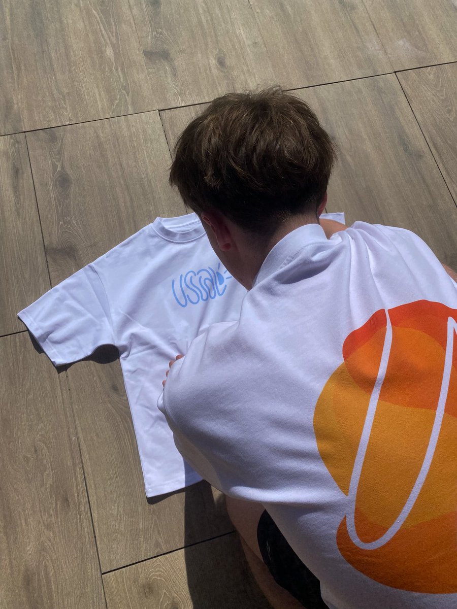 usualday_'s tweet photo. the best summer tee ☀️ https://t.co/kEmr56MVYm