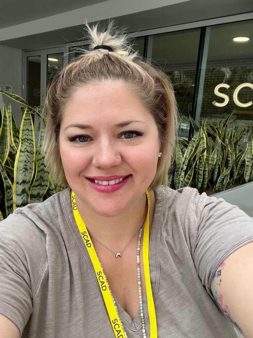 CSheetsRHHS's tweet photo. Ready for SCAD Educator Forum. Relaxing outside before the hustle and bustle of the first session in 30 mins. A beautiful morning in downtown Savannah. #SCADsummer https://t.co/MdXAbKwXR5