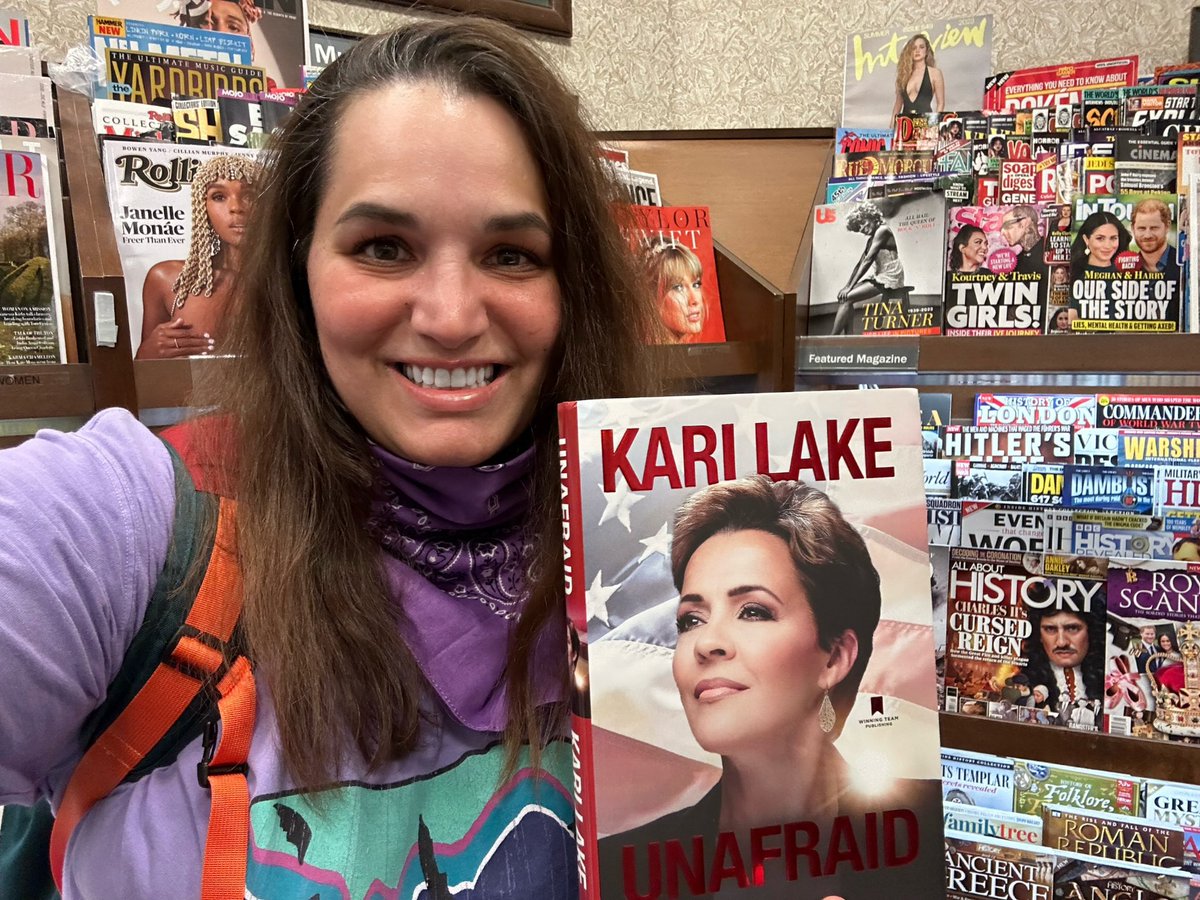 MarinelaPavleti's tweet photo. Book signing ‘Unafraid’ #karilake #marinelapavletich #arizona #travel #travelphotography #adventure #travelblogger #book #booksigning #barnesandnoble #karilakeforarizona #unafraid #unafraidbook #photographerbymarinelapavletich #scottsdalearizona #selfie #selfiemarinelapavletich https://t.co/HJ7S3pI4dA