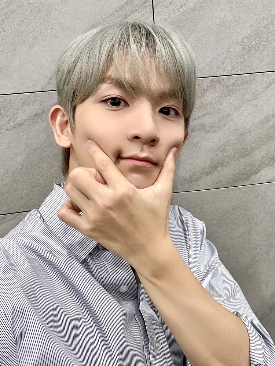 틴탑(TEEN TOP) tweet media