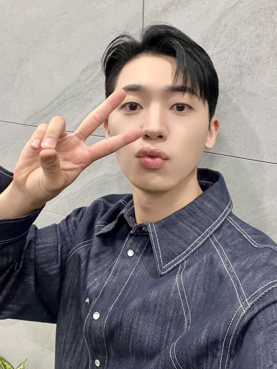 틴탑(TEEN TOP) tweet media