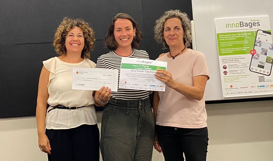 icscatcentral's tweet photo. 🥇La investigadora @a21_aina és una de les guanyadores dels #PremisInnobages que atorga @consellbages per promoure la divulgació científica a través de les xarxes socials. Fuster s'endú el 1r premi en la categoria dels millors fils de Twitter. Felicitats!🔗https://t.co/gFqE0QSPNg https://t.co/FyNASbWzoT