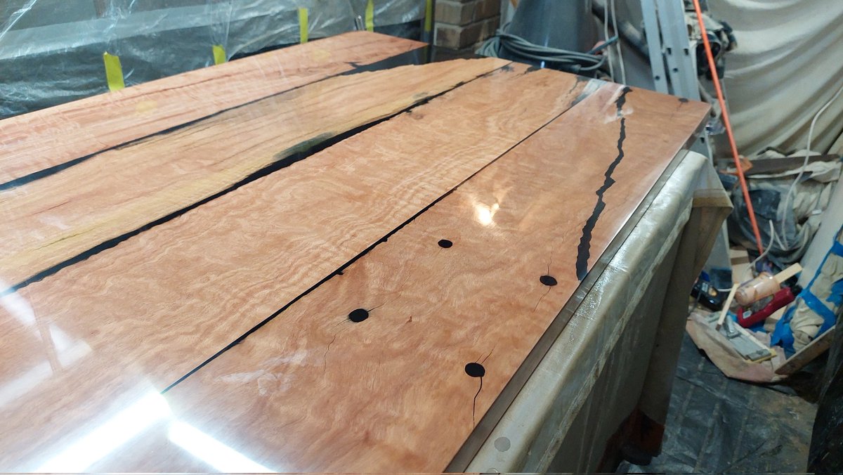 toddthepainter's tweet photo. Finished product.
From a retaining wall to dining table
 #ResinTable https://t.co/h2bPSfFI7r