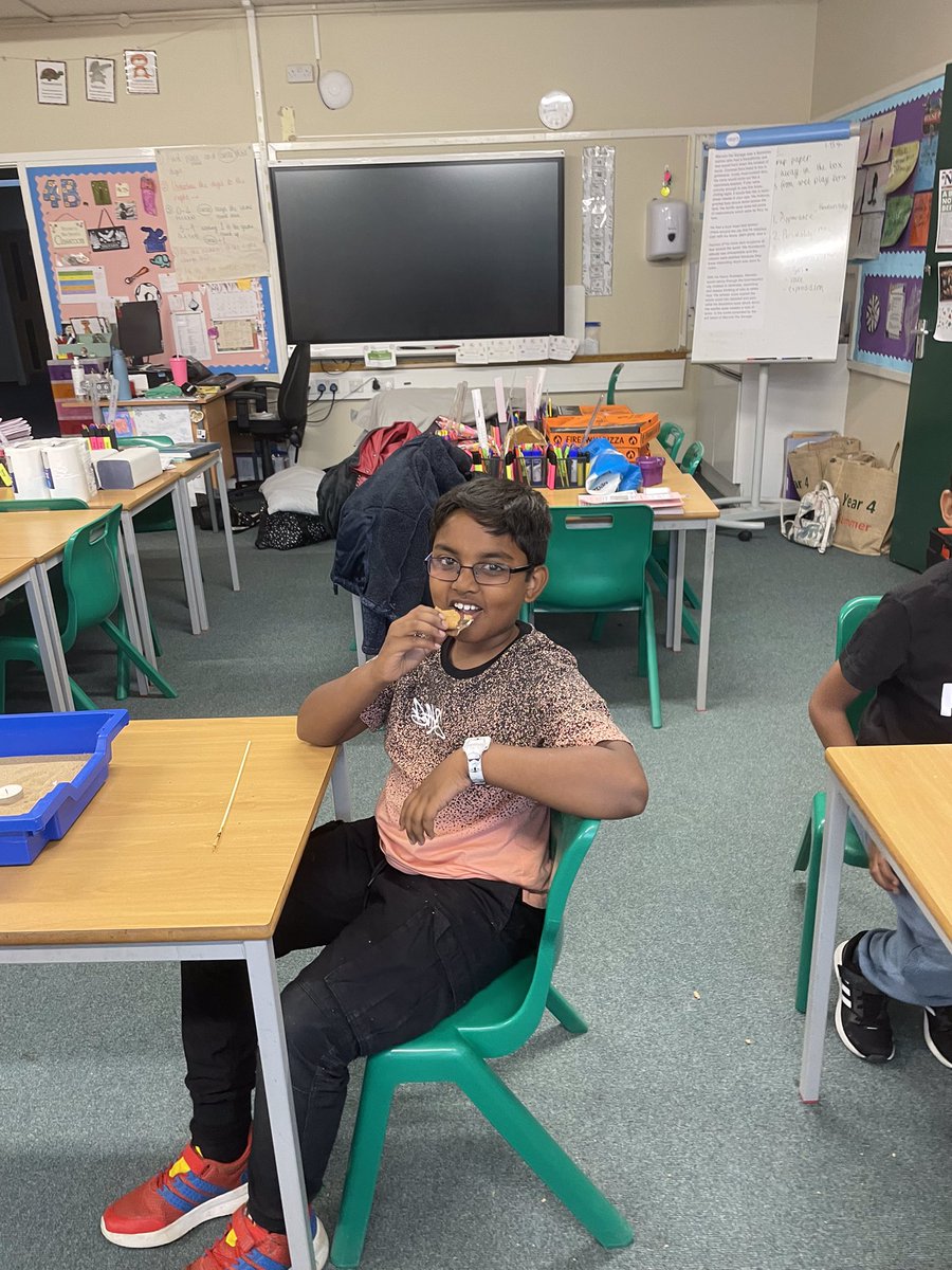 HighwoodPrim4P's tweet photo. Year 4 camp: s’more making (part 3) https://t.co/42lblup0YY