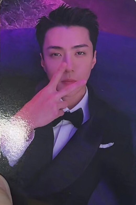 milkteus's tweet photo. sehun’s photocards from exo’s ‘exist’ album! https://t.co/VYA1MOZbcK