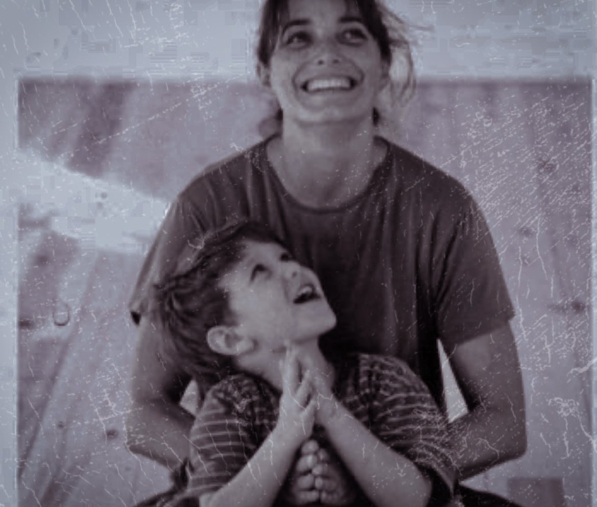 ⠀⠀⠀⠀⠀⠀⠀⠀⠀ 
𝚋𝚊𝚌𝚔 𝚠𝚑𝚎𝚗 𝒉𝒆𝒏𝒓𝒚 𝚠𝚊𝚜𝚗’𝚝 𝚊 𝚖𝚘𝚘𝚍𝚢 𝚝𝚎𝚎𝚗𝚊𝚐𝚎𝚛 𝚝𝚛𝚢𝚒𝚗𝚐 𝚝𝚘 𝚙𝚒𝚜𝚜 𝚑𝚎𝚛 𝚘𝚏𝚏 𝚎𝚟𝚎𝚛𝚢 𝟻 𝚜𝚎𝚌𝚘𝚗𝚍𝚜. 
⠀⠀⠀⠀⠀⠀⠀⠀⠀