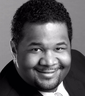 On Weds. July 12, 2023, at 7PM, Regina Opera will present a FREE operatic and instrumental concert in Marine Park, Brooklyn. Featured musical artists include baritone Jonathan R. Green (pictured). Bring your lawn chair. Visit our website for more info: ReginaOpera.org