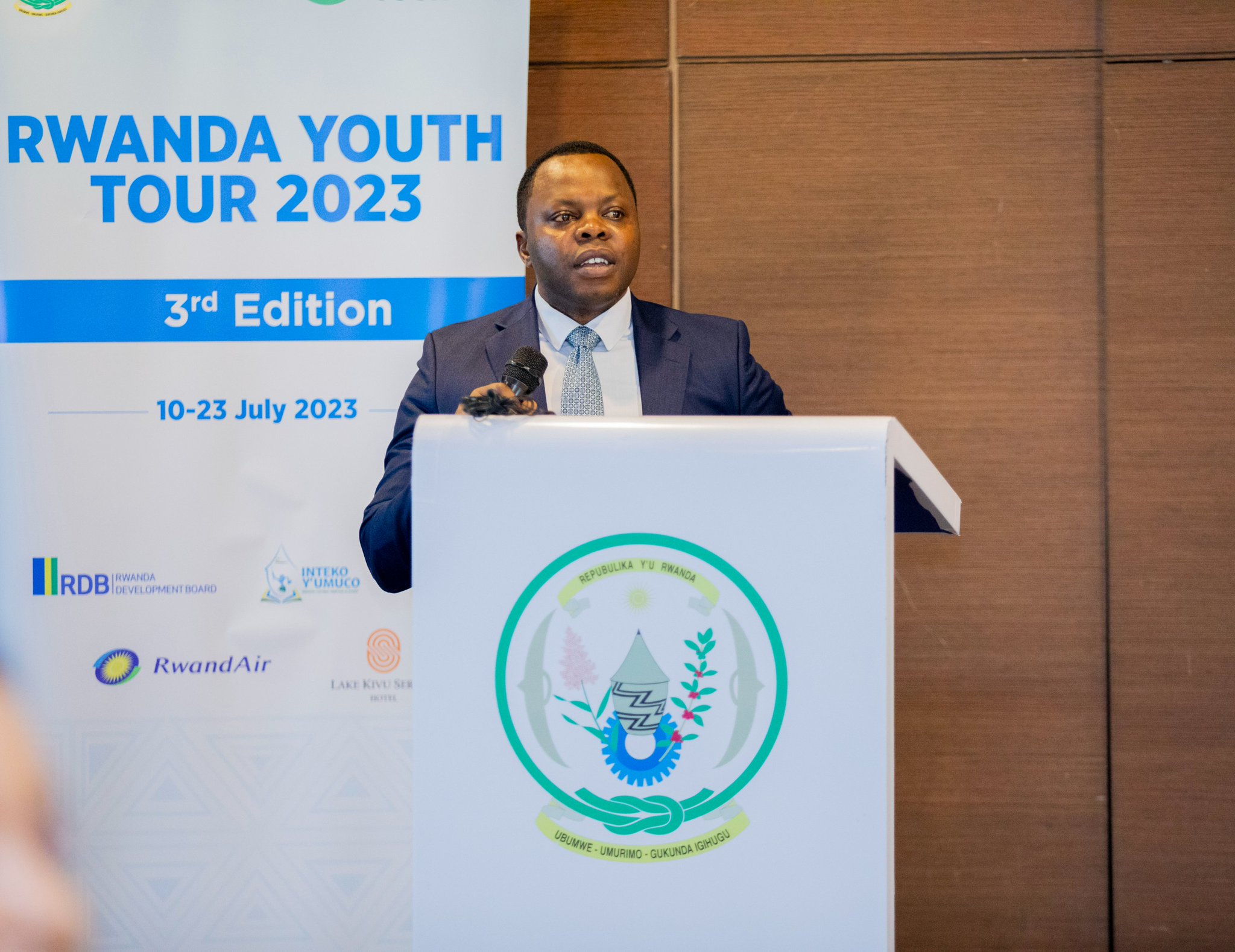 ministry-of-foreign-affairs-int-l-cooperation-on-twitter-minister