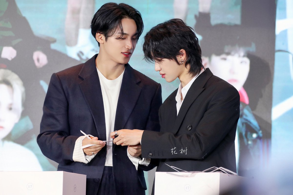 #gyuhao #SEVENTEEN 
230710
🖤💚