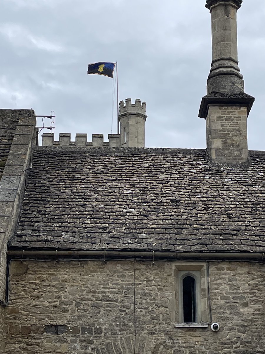 RoyalAgEvents's tweet image. A windy afternoon perfect for flying the flag