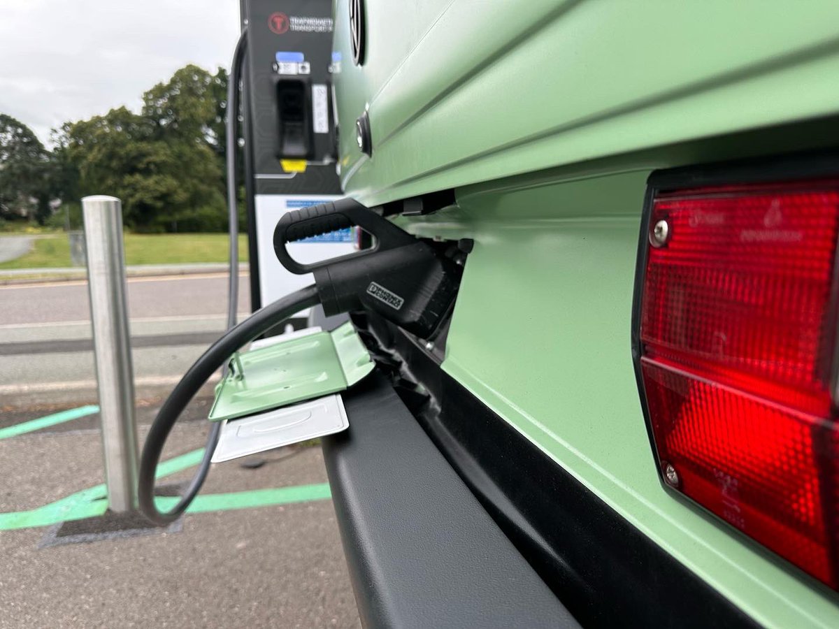 elecclassiccars's tweet image. CCS rapid charging the VW Syncro. ⚡️😎👍 #voltswagen #vwsyncro #vwsyncro4x4 #vwcamper