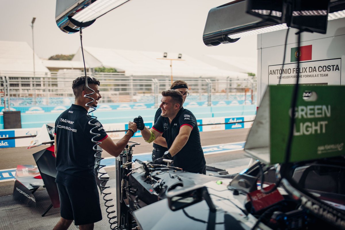 CatoNetworks's tweet photo. The TAG Heuer Porsche Formula E Team are back for the penultimate double-header in Season 9!
Double the races, double the data. This weekend, the team will channel its inner gladiator at Italy’s Eternal City. Join us in wishing them luck at the Rome E-Prix.
#SimplicityAtSpeed https://t.co/PvYJLcg1gu