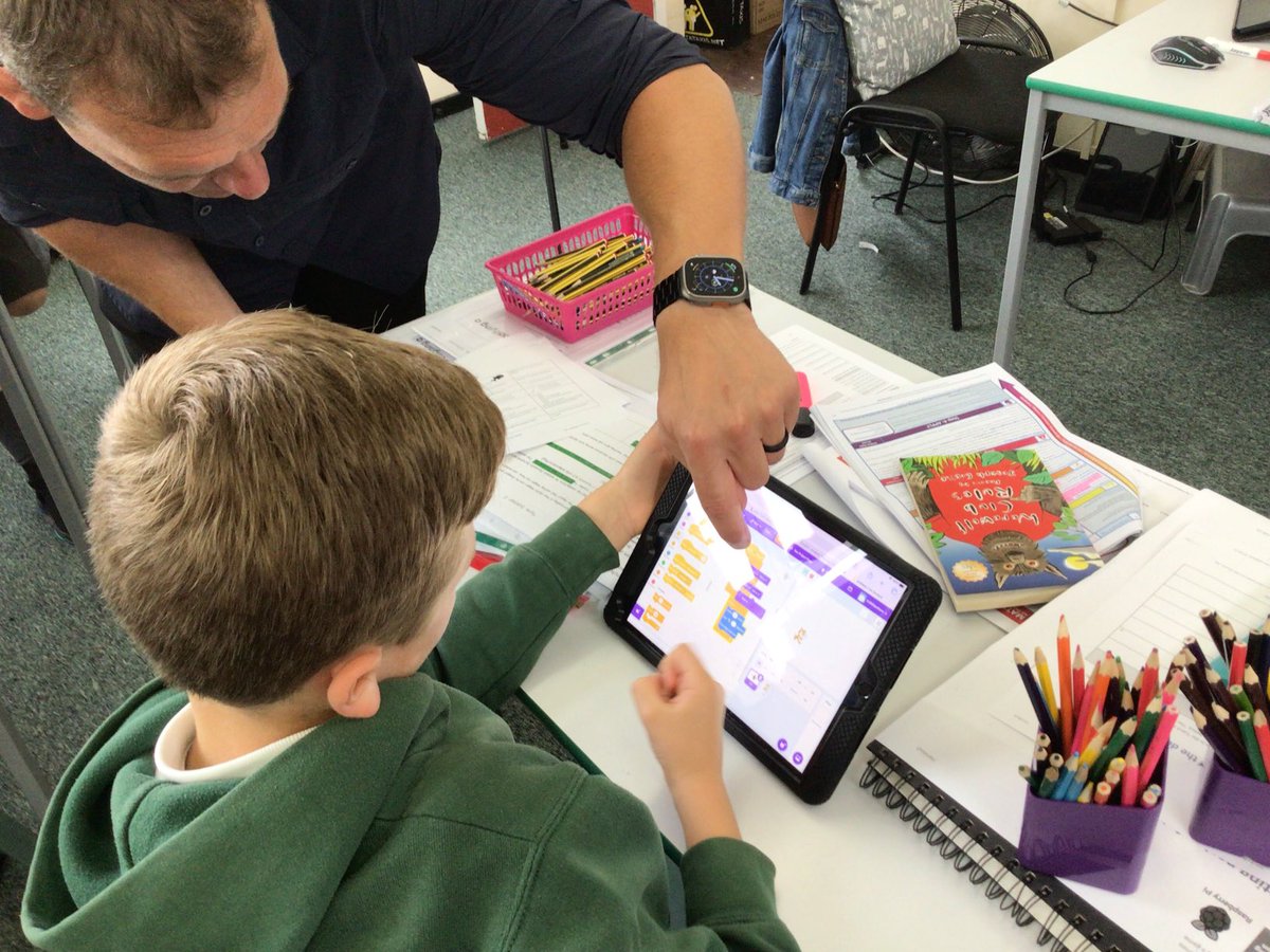 OJS_Year4's tweet photo. Year 4 had a fantastic day with Mr Woods learning how to create games using Scratch#repetitioningames https://t.co/qq8IhphpaC