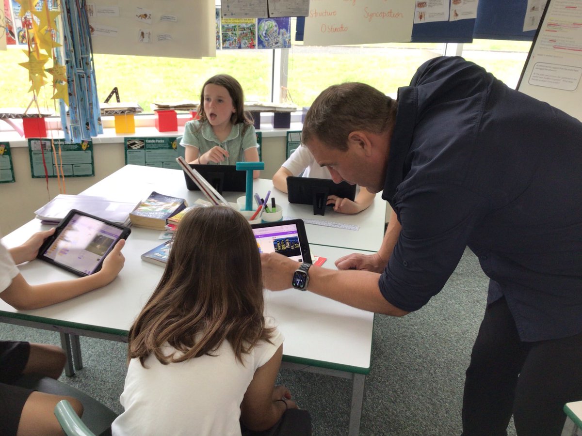 OJS_Year4's tweet photo. Year 4 had a fantastic day with Mr Woods learning how to create games using Scratch#repetitioningames https://t.co/qq8IhphpaC