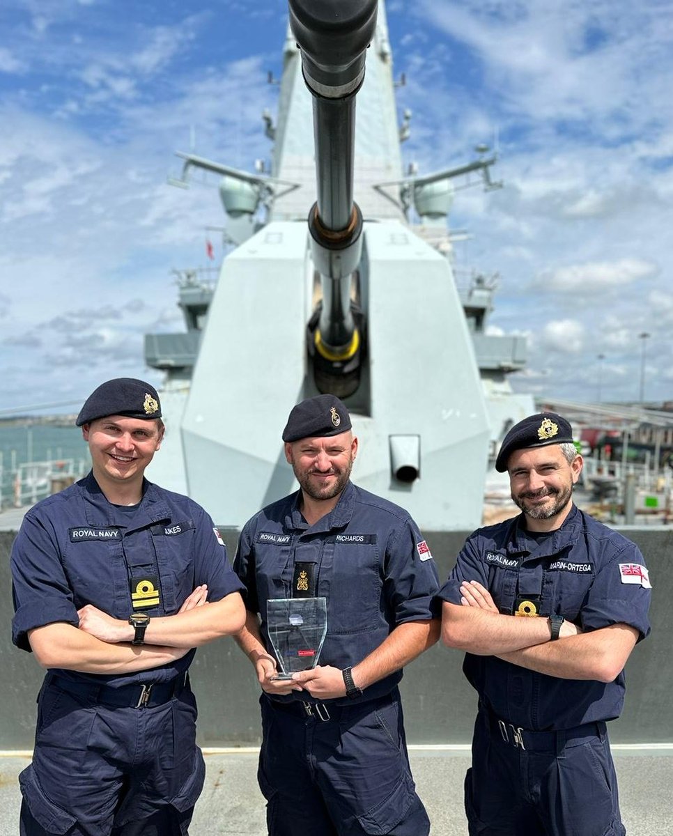 #1 Gun in the fleet 💥
Most rounds fired 👑
BZ to our "Gunbuster"!
#aWEsome #BestDestroyer