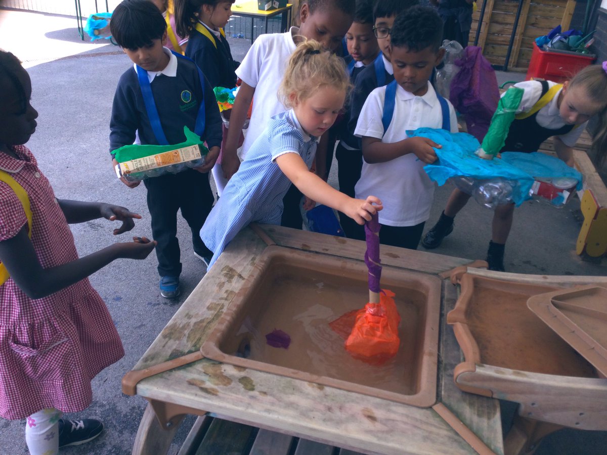 Reception made junk model boats out of recyclable materials. We tested to see if they would sink or float on the water. We have enjoyed the story “Mr Gumpy’s Outing”. #eyfs #outdoorlearning #junkmodelboats #wearebrightfutures #rpa