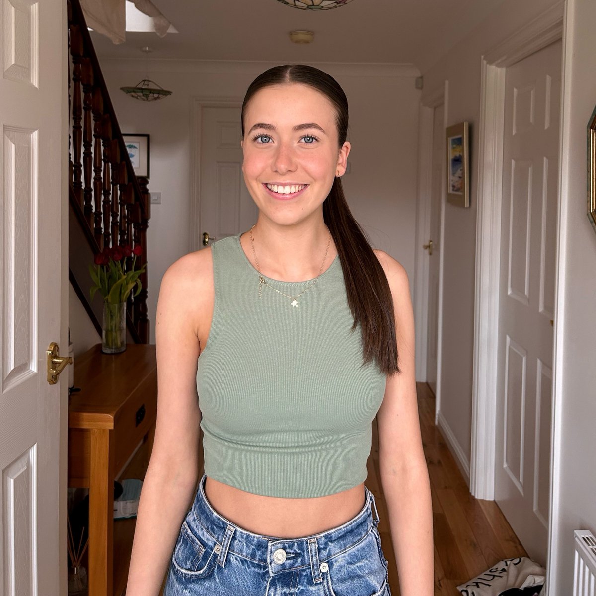 barnardos's tweet photo. "Volunteering with Barnardo’s is the best thing I’ve ever done." Eloise, Barnardo's volunteer 

Eloise started volunteering with us at just 16 years old. It helped build her confidence and skills for her future. 

Fancy volunteering like Eloise? 👇  https://t.co/xEiYH6c8nR https://t.co/H3RTkRsqg5