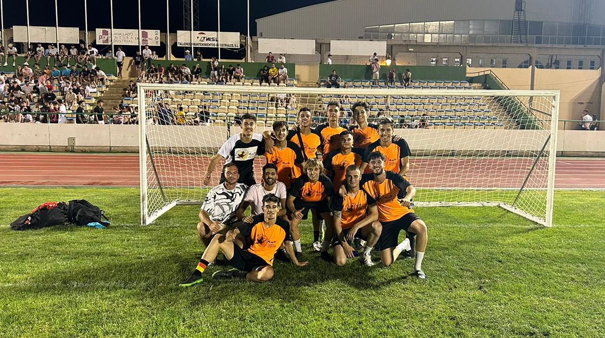 Este año, volvemos a colaborar con el deporte <a href="/Ftbol7Puertoll1/">@Fútbol7Puertollano</a> y con estos magníficos figuras 💪🏼