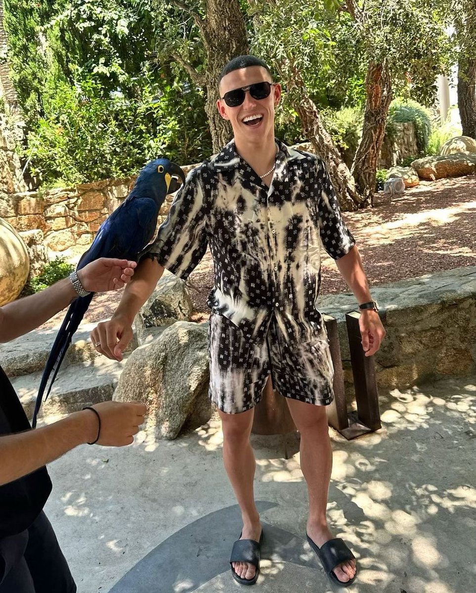 Phil Foden absolutely delighted to meet a bird