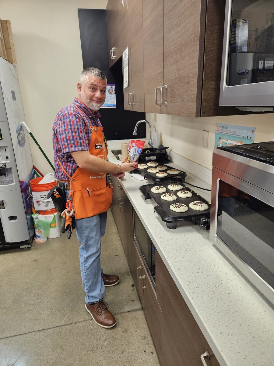 julie wolfe tweet media