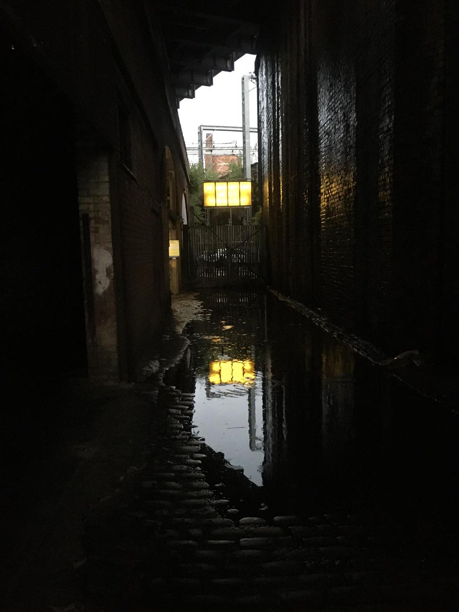 Due to demand we've opened an extra session on Wednesday afternoon, 8 slots, 12-4pm. The route is accessible for prams. Wish we could promise a lovely sunny afternoon but it'll most likely look like this. Book through the link
factoryinternational.org/whats-on/we-cu…