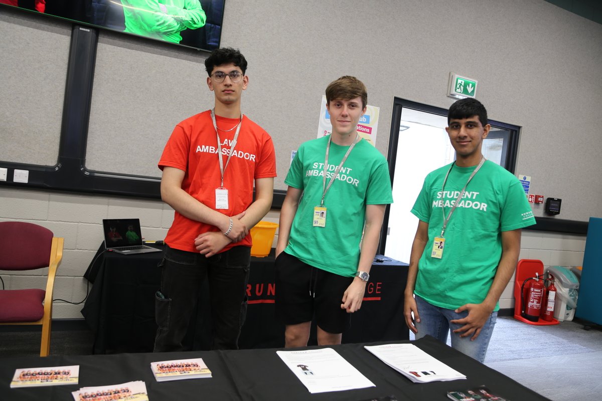 Runshaw College tweet media