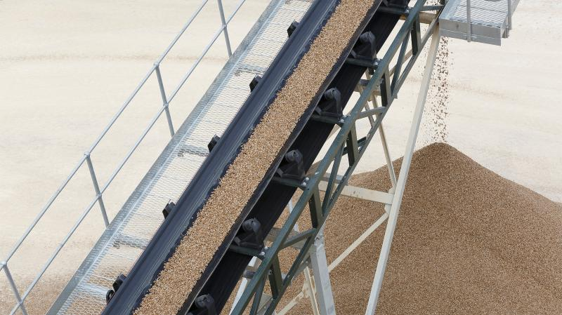 MineralProduct's tweet photo. FOR THE LONG-TERM: In this month's @RICSnews  #LandJournal MPA Director of Economic Affairs Aurelie Delannoy makes the case for why the UK #minerals sector needs long-term strategy.

Full article:
https://t.co/Rwctyev6n8
#mineralsplanning #essentialmaterials #sustainablesolutions https://t.co/VstVKr080v