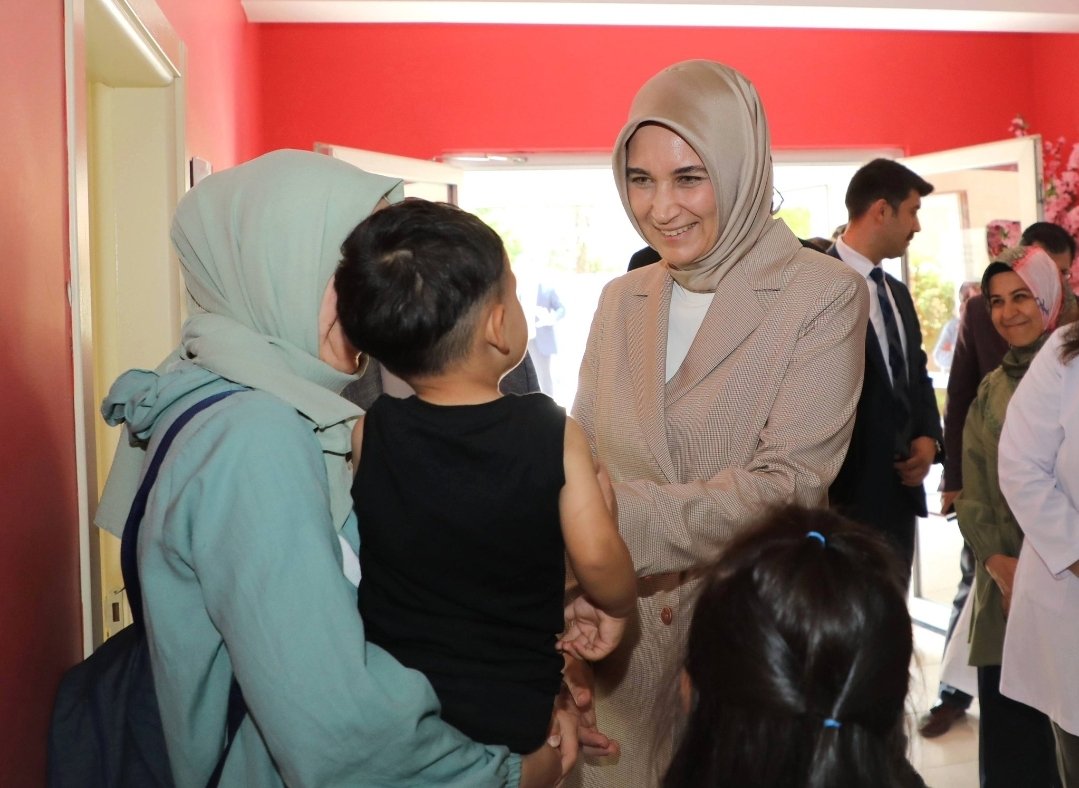 afyonkulturevi's tweet photo. Sayın Valimiz @kubrayigitbasi Erkmen Kadın Kültür Evini ve Kooperatifini ziyaret ederek yapılan çalışmalar hakkında bilgi aldı.
@AfyonValiligi 
@memduhkus 
@ErkmenEvi 
@erkmen_koop https://t.co/4K9sD8rNP8