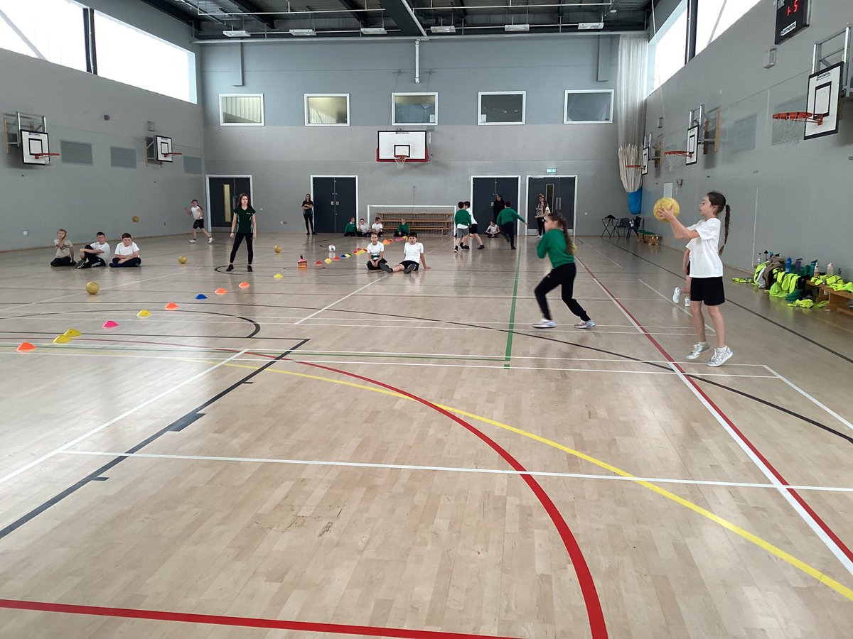 SgoHorizon's tweet image. Thank you @Netherwood_Acad @NetherwoodPE Sports Leaders. It’s been a great morning for the Y5 and Y6s from  @ASADarfield learning about PE at Netherwood. #developingrelationships #transition #positiveexperiences
