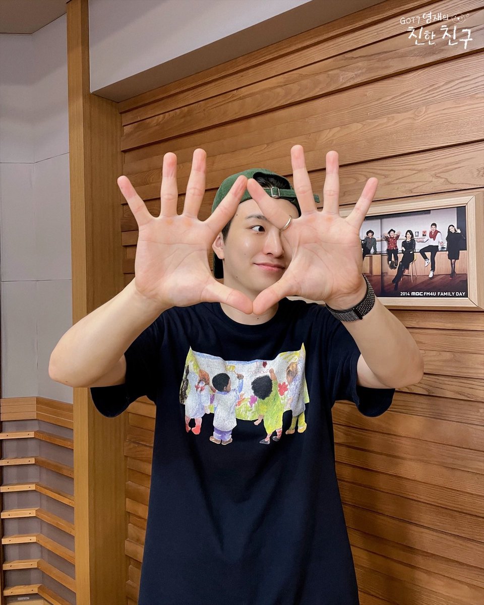 🦦친친🦦

오늘부터 14일까지 5일 동안
친친은 🌟청취율조사기간🌟 을 맞아
겟세분 대신 겟열분으로 함께합니다‼️
#데뷔조가보자고 #다음데뷔조는YOU

#MBC #RADIO #GOT7영재의친한친구 #친한친구 #친친 #달친친 #달디 #GOT7 #갓세븐 #영재 #YOUNGJAE