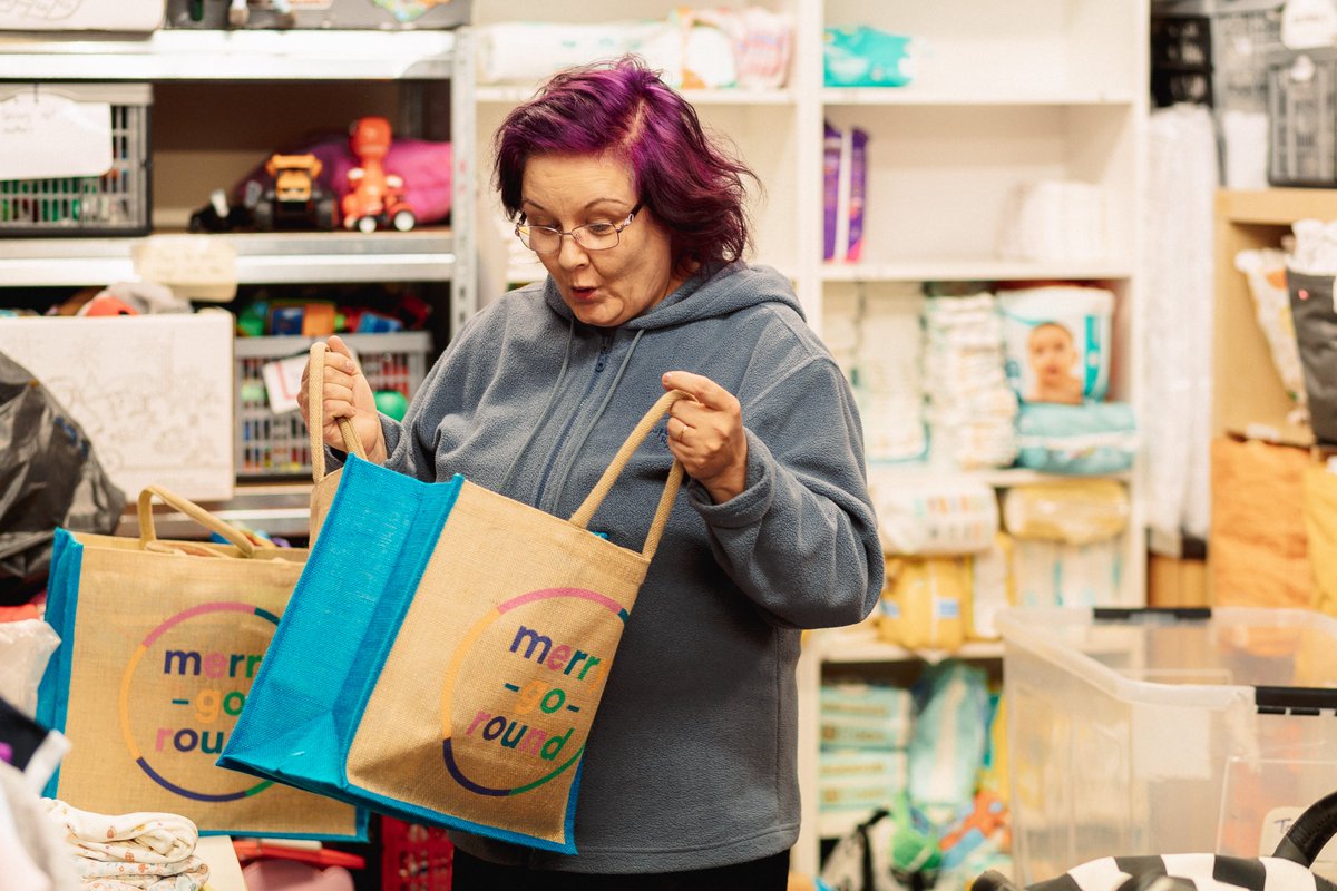 srcvolunteering's tweet image. We have a great opportunity to share with you today! 😁

@MerryGoRoundGla are Looking for donation team member volunteers.

You can find out more about it using the link here: glasgowunisrc.org/volunteering/o…