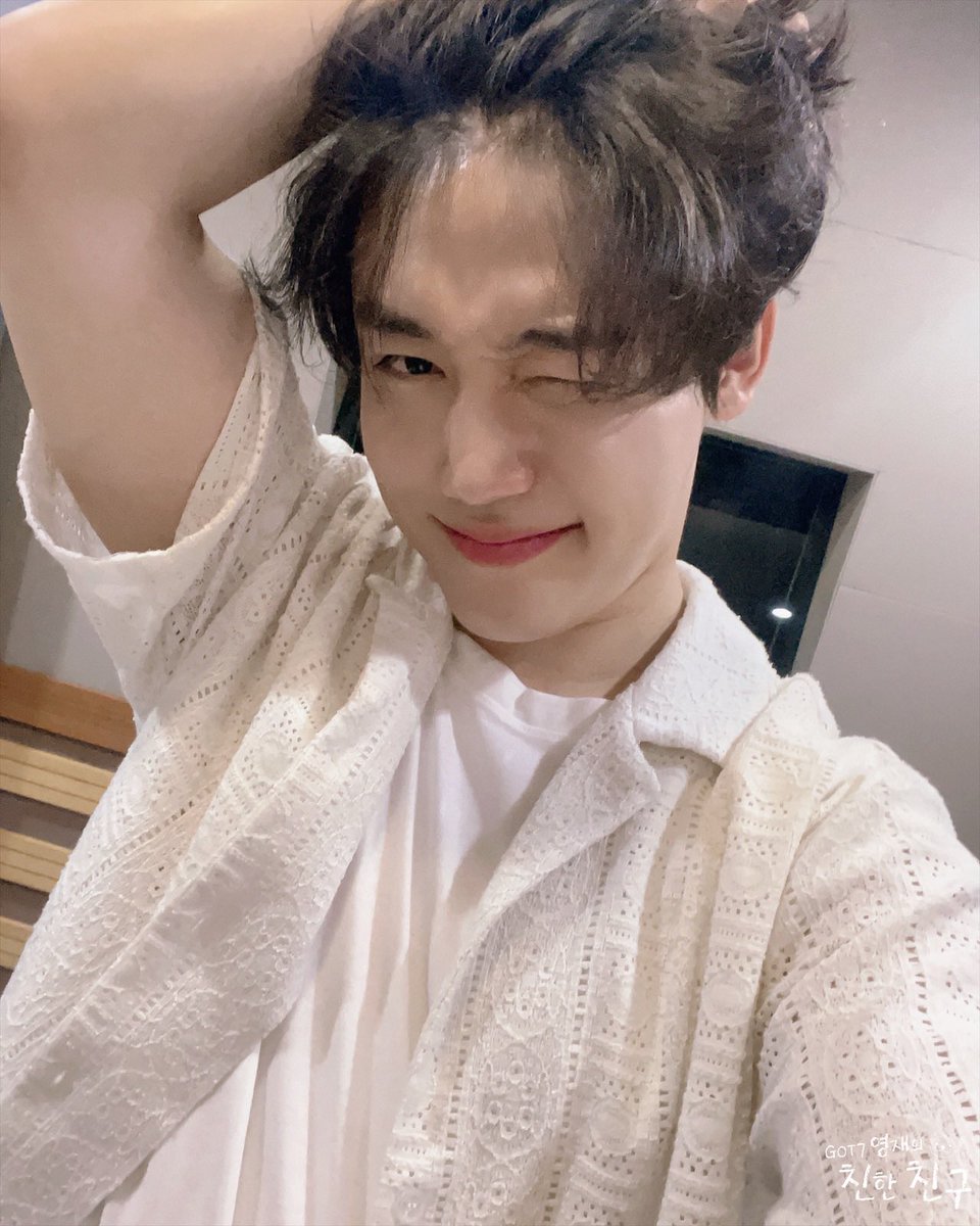 mbcbf_ever's tweet photo. 🦦친친🦦
#케이팝영재발굴단
#이장준 #골든차일드

짱준이의 청순청량큐티빔을 받아랏 🤍🤍🤍🤍

#MBC #RADIO #GOT7영재의친한친구 #친한친구 #친친 #달친친 #달디 #GOT7 #갓세븐 #영재 #YOUNGJAE https://t.co/etNkxOez7Y