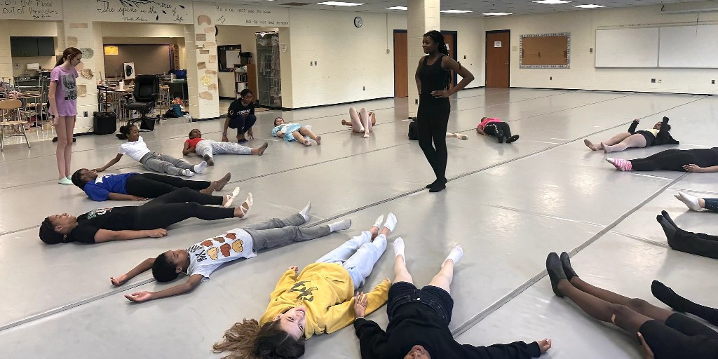 BaltCoPS's tweet photo. 🎶 In late June, #TeamBCPS students from around the county gathered for the BCPS Summer Dance Intensive and the BCPS Summer Music Camp!

Flickr Albums ➡ https://t.co/IkBqGqbIee https://t.co/uTWmNp1AEr