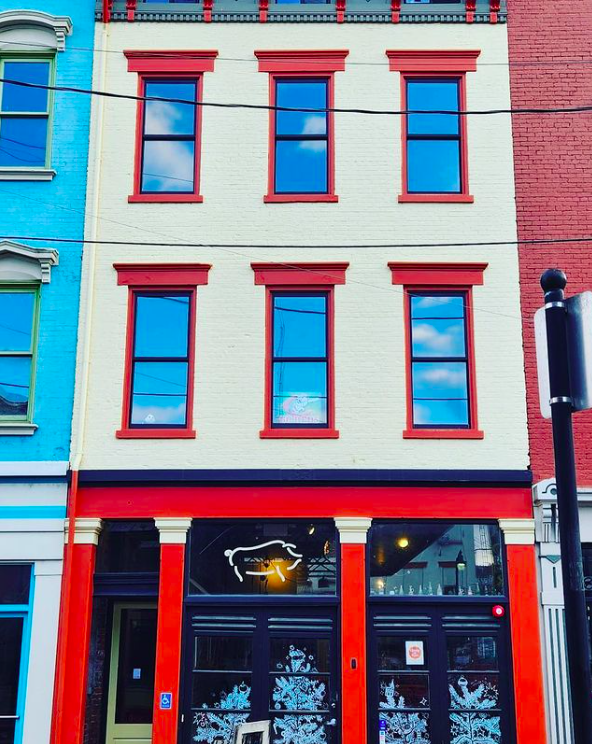 Enjoy a staycation in the heart of OTR with The Elegant Owl.

Read more about The Elegant Owl and the adorable duo behind Uncommon Condos in #TheChicGuideCincinnati at the-chic-guide.com/chic-spotlight…