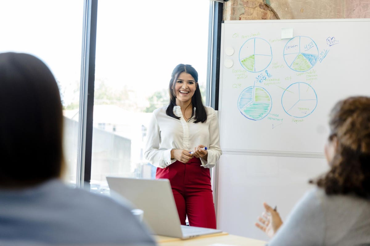 WBCollaborative's tweet image. 🎉 Celebrating a win-win: Having more women in leadership is a win-win for everyone 🙌. Find out why in an article below by @Forbes and share your thoughts in the comments section! #WomenInLeadership #DiverseWorkforce
ow.ly/Y90x50P6wqC