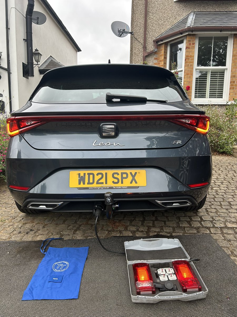 ACMTowbars's tweet photo. We can supply and fit @TowTrustTowbars Towbars with dedicated wiring and coding of vehicles. If you’re interested, please get in touch, we cover the whole of Essex https://t.co/hhaxfCXpZx