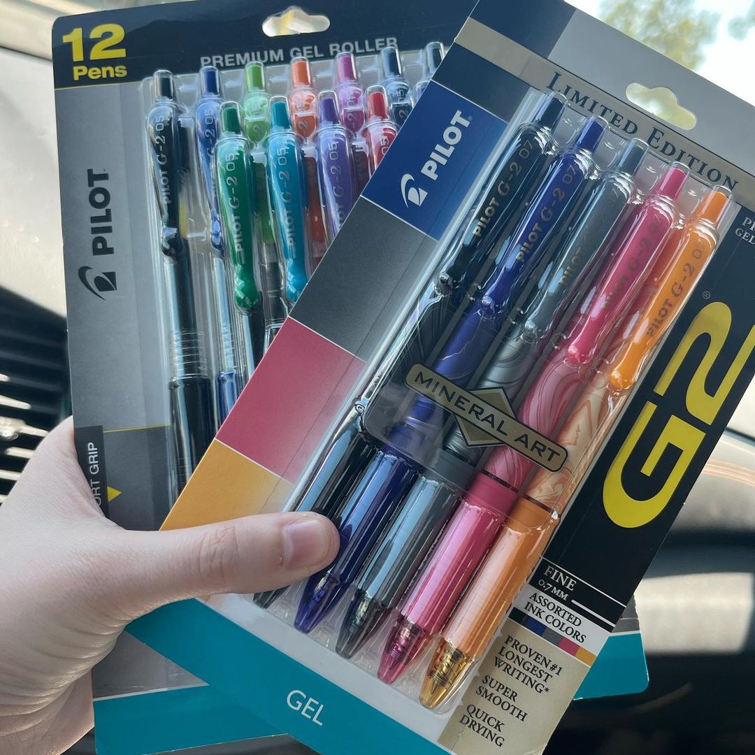 PilotPenUSA's tweet photo. You just left @Target with new packs of your favorite pens 🥰🖊 Target Circle Week ends on 7/15. Now’s your chance to get 25% off select #FriXion and #G2 packs. Tag someone who owes you a pack of G2s!
✍️: ashmarie.1988
#powertothepen #target #gelpen #targethaul #targetcircleweek https://t.co/baX9RL5Kin