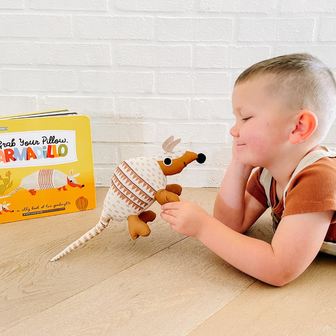 LucyDarlingShop's tweet photo. Did you know that our beloved book, Grab your Pillow Armadillo, is an award winning book? It was awarded the “Best in Picture Books” by the @forewordreviews Indies Awards. Thanks so much for this awards. It means so much to us. #forewordreviews #indiesawards #indiebooks https://t.co/kVTNyiA8Dr