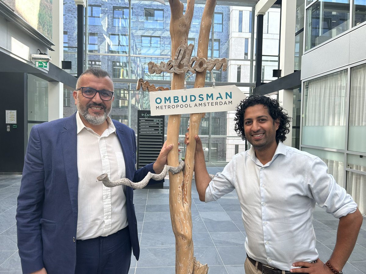 Goed gesprek gehad met de ombudsman Metropool Amsterdam Munish Ramlal. We gaan kijken hoe we in ondernemend Metropool Amsterdam ondernemers helpen ook de ombudsman te vinden.
Dank voor de uitnodiging en het aangenaam gesprek. MKB-Amsterdam