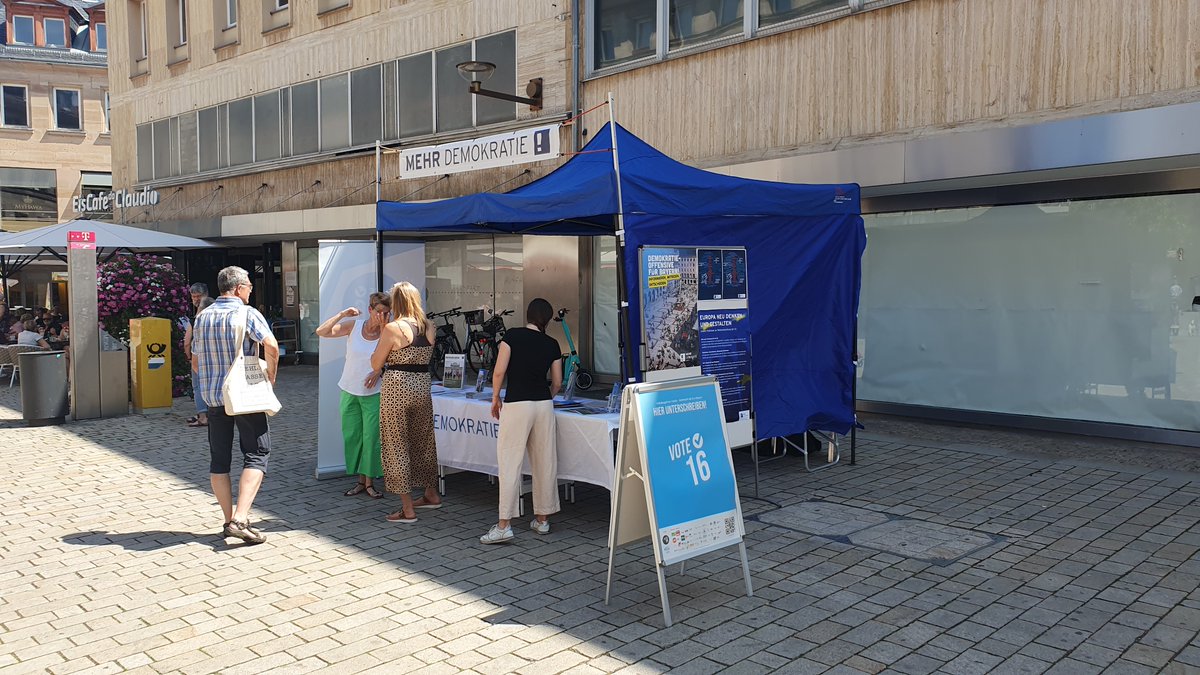 Sommer, Sonne, #Volksbegehren! 🌞📝
Wir waren am Wochenende in #Fürth unterwegs &amp; haben Unterschriften für <a href="/wahlalter16/">Vote16 - Wahlrecht ab 16 in Bayern</a> gesammelt!🙌 Noch nicht unterschrieben? Dann schnell erkunden, wo du in deiner Nähe mitmachen kannst👇
google.com/maps/d/u/0/vie…