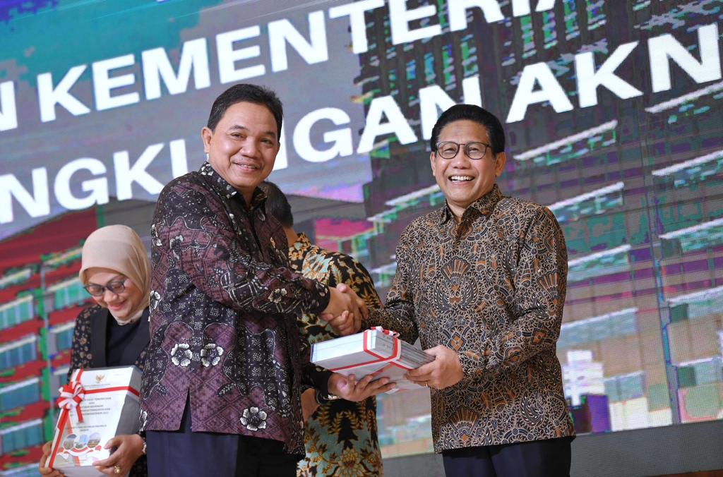 Beritabaruco's tweet image. Hebat! Kemendes PDTT Raih WTP 6 Kali Berturut-Turut #AhsanulQasasi #Kemendes #KemendesPDTT #MendesHalim #WTP  dlvr.it/SryMFx