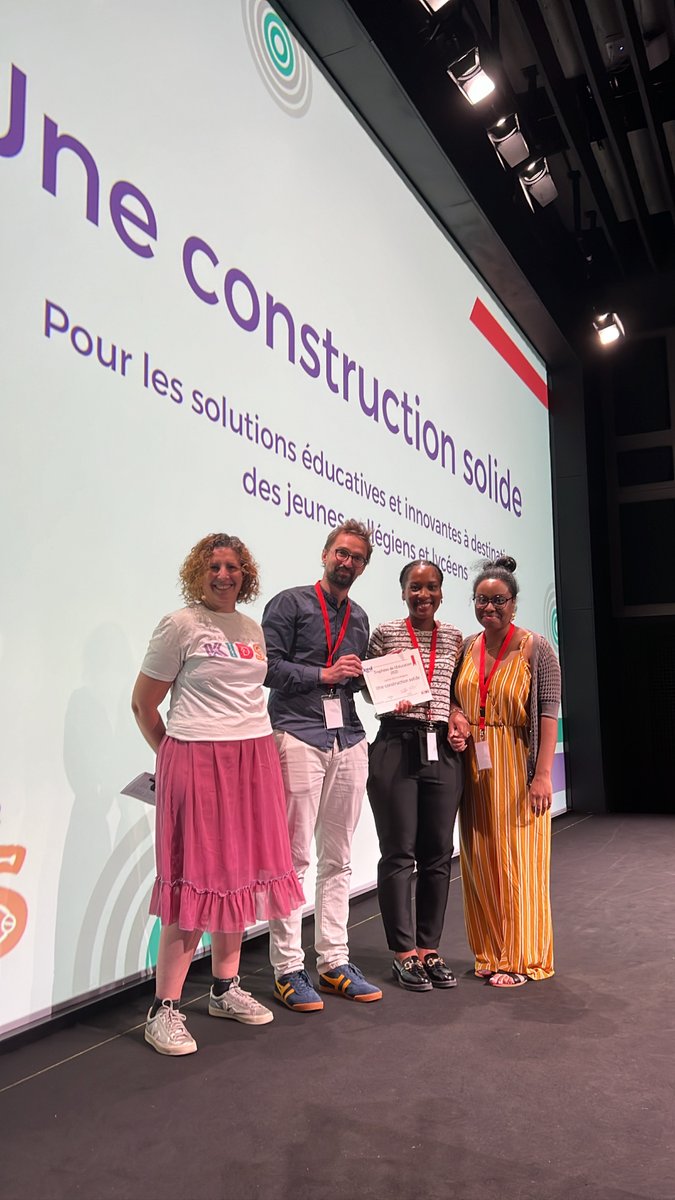 Bravo à <a href="/FaistonFilm_/">Fais ton Film !</a>, lauréat de la catégorie Une construction solide qui s’adressait aux solutions éducatives et innovantes à destination des jeunes collégiens et lycéens ! 🙌
#KED23