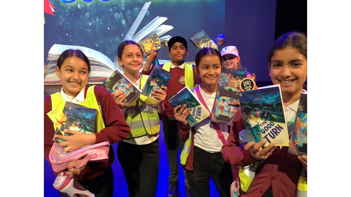 Year 5 visited the University of Bedfordshire to meet authors Sharna Jackson and Patrice Lawrence.  Everyone was given signed copies of their books