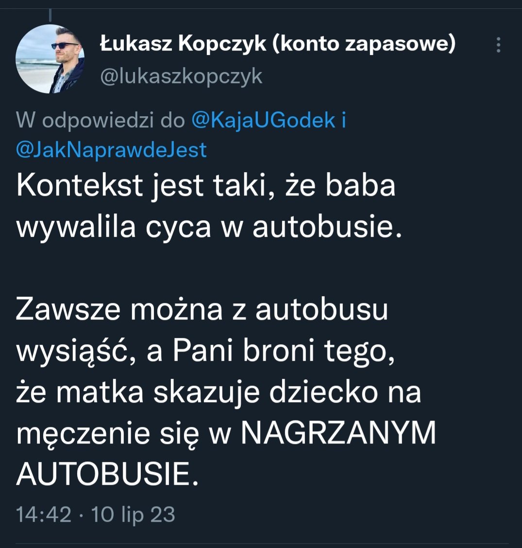 KajaUGodek's tweet photo. Wulgarna lewaczka shejtowała mamę za podanie dziecku piersi i znalazła ciekawe poparcie. ŁK nie wie, że mamy z dziećmi też muszą czasem dokądś dojechać? I że z dzieckiem na ręku nie chodzi się po autobusie szukać innego miejsca? Wulgaryzmy i agresja wobec 🤱 są bardzo nie prolife https://t.co/AwFzilurfP