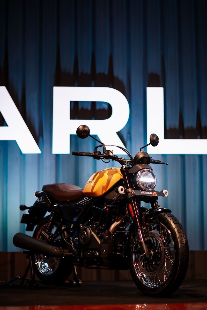 _Motorette's tweet photo. Hero MotoCorp ha dado un paso adelante en su viaje a una mejor calidad con el fabricante estadounidense Harley-Davidson, con el lanzamiento de su primera motocicleta premium desarrollada conjuntamente: la Harley-Davidson X440 en India. @HeroMotoCorp @harleydavidson ¿Qué opinan? https://t.co/qUn3iewiC6