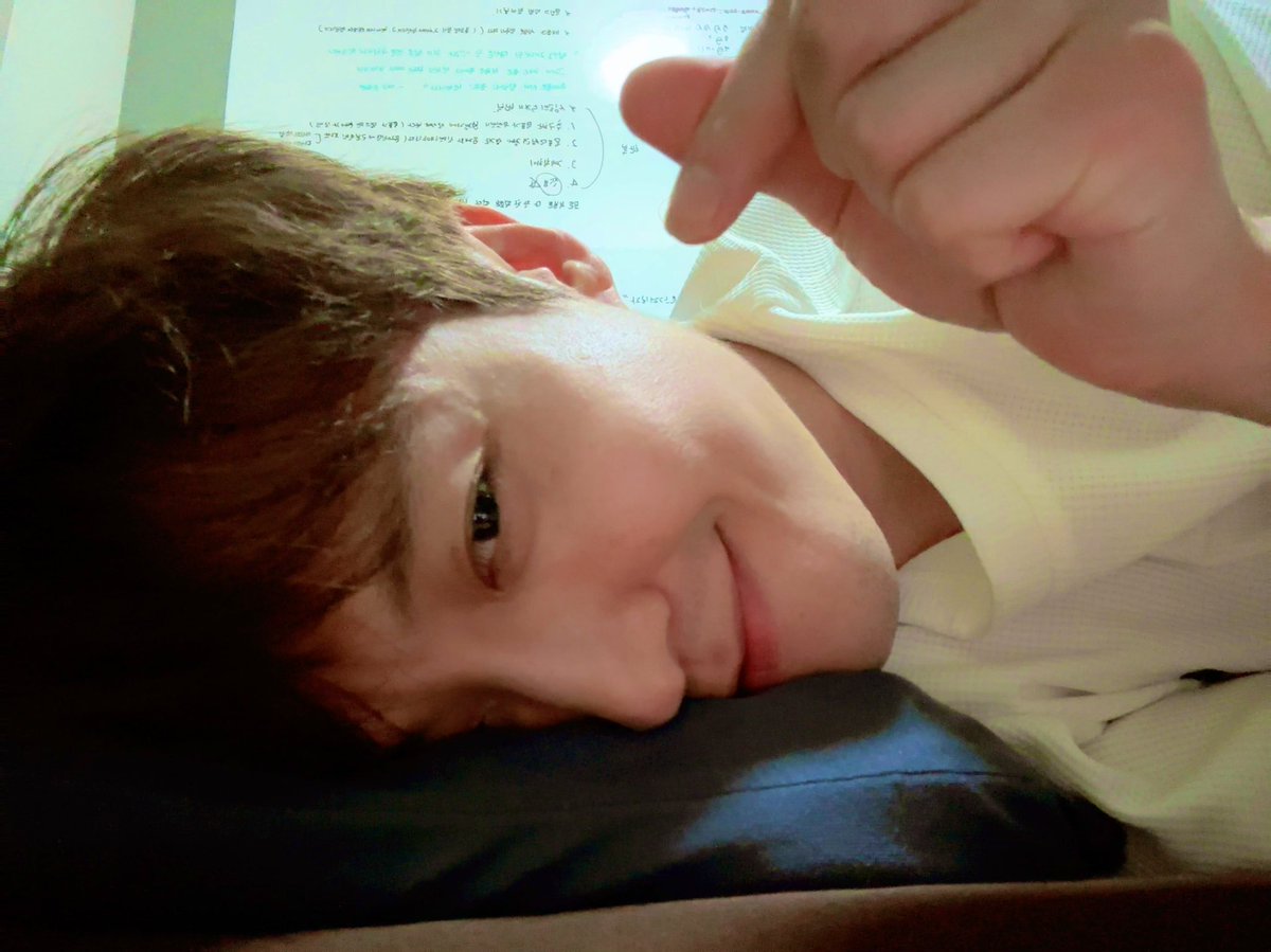 SongforestHeon's tweet photo. みんな、今日もお疲れ様😄
今日は早めに寝よう！
おやすみ😴😘잘자요~~!! https://t.co/TYAd6VijbQ