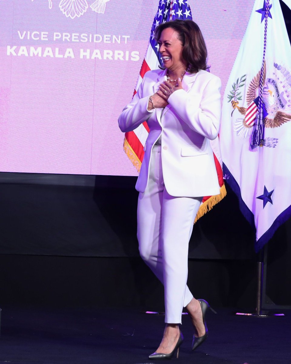 TheDemocrats's tweet photo. That’s our vice president. 🤩 https://t.co/Xt9JT4pzjB
