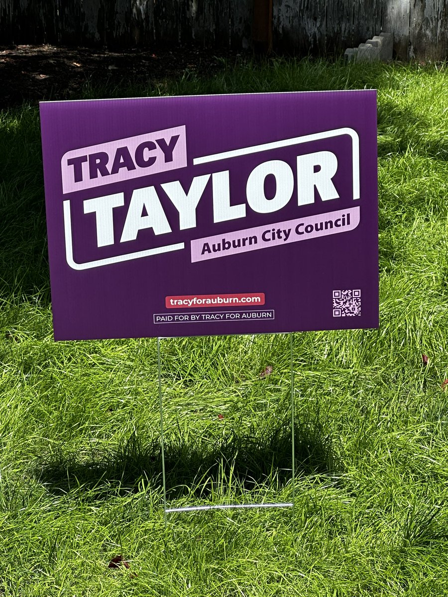 Happy Monday! 
#teamtracy signs are here!!

#citycouncil #auburnwa #government