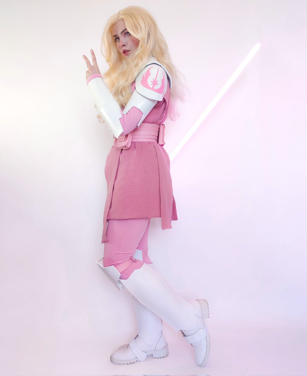 This Barbie fights for the Republic ✨ <a href="/starwars/">Star Wars</a>