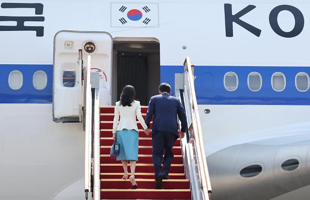 scan_sky's tweet photo. Government Of South Korea 🇰🇷 - 747-8B5 - #HL7643 - #KAF001

South Korean President Yoon Suk Yeol &amp; First Lady Kim Geon-hee 🇰🇷 Heading To Vilnius 🇱🇹 To Attend The Upcoming #NATOSummit.

After The Summit The President Will Visit Poland 🇵🇱 For A State Visit. https://t.co/z8NqWL2FrB